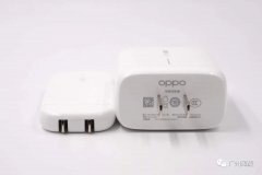 亿光光耦EL1018在仅10mm薄的OPPO 50Ｗ氮化镓快充上的