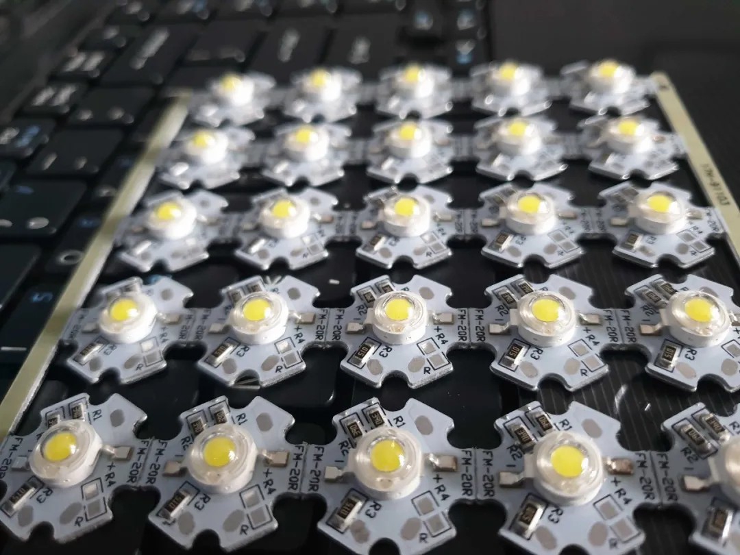 LED光效：区分瞬态光效和稳态光效的意义